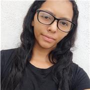 Profesor de contabilidad, imparte clase a niños de todas las edades